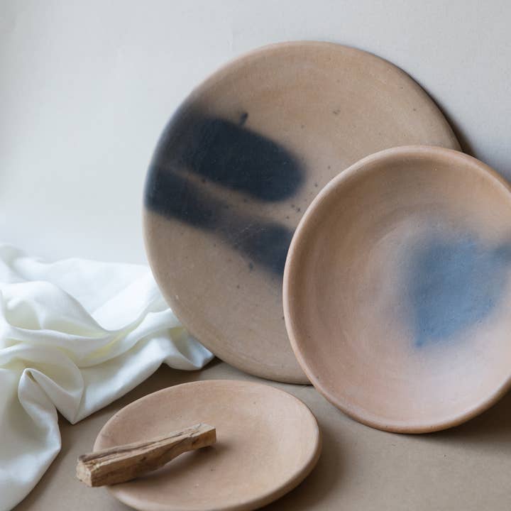 P A L O S A N T O - Wholesale Dinner Plate - PALO SANTO BARRO QUEMADO PLATE1