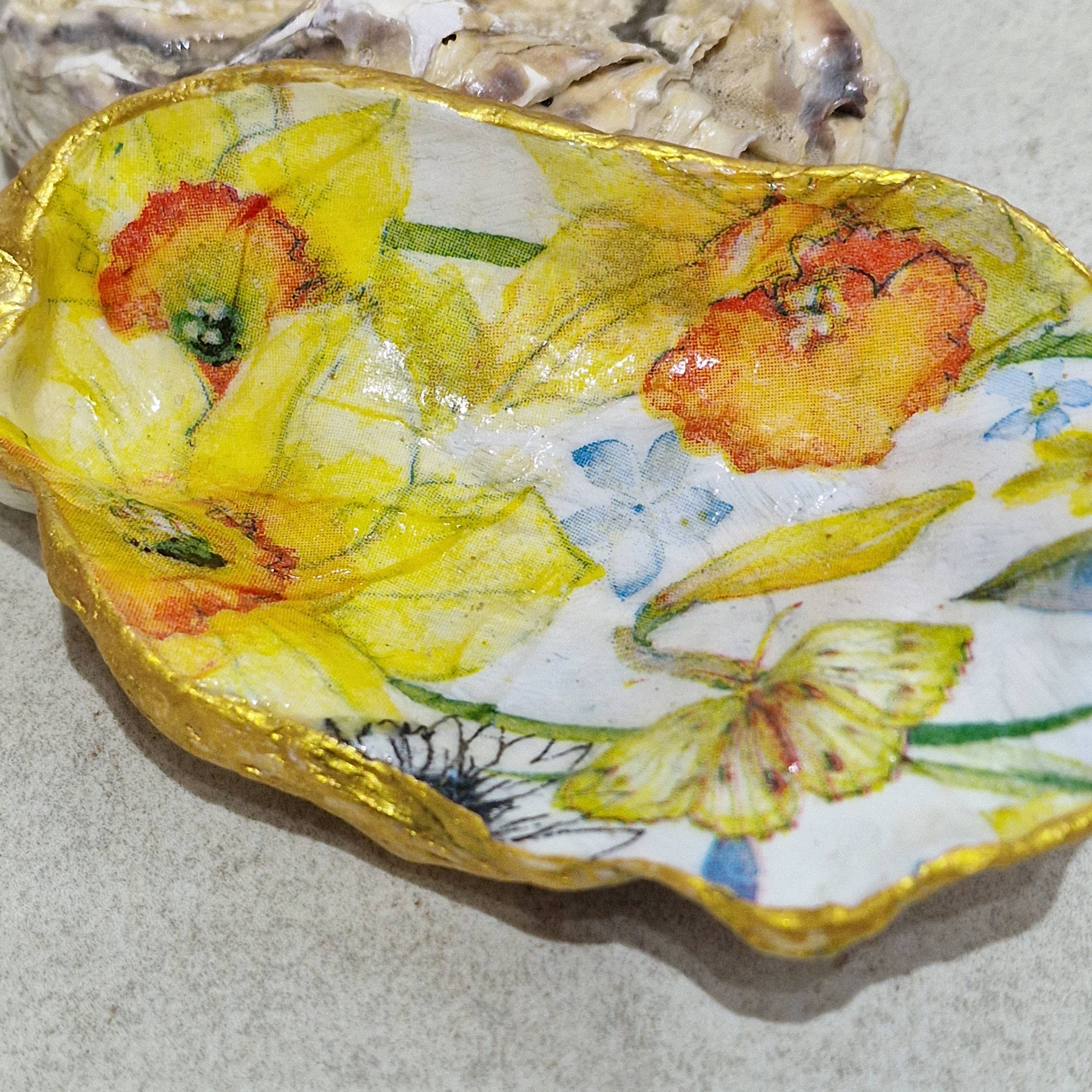 Bee my Oyster - Wholesale Jewelry Dish - Daffodil Flowers Large Oyster Shell Trinket Dish3