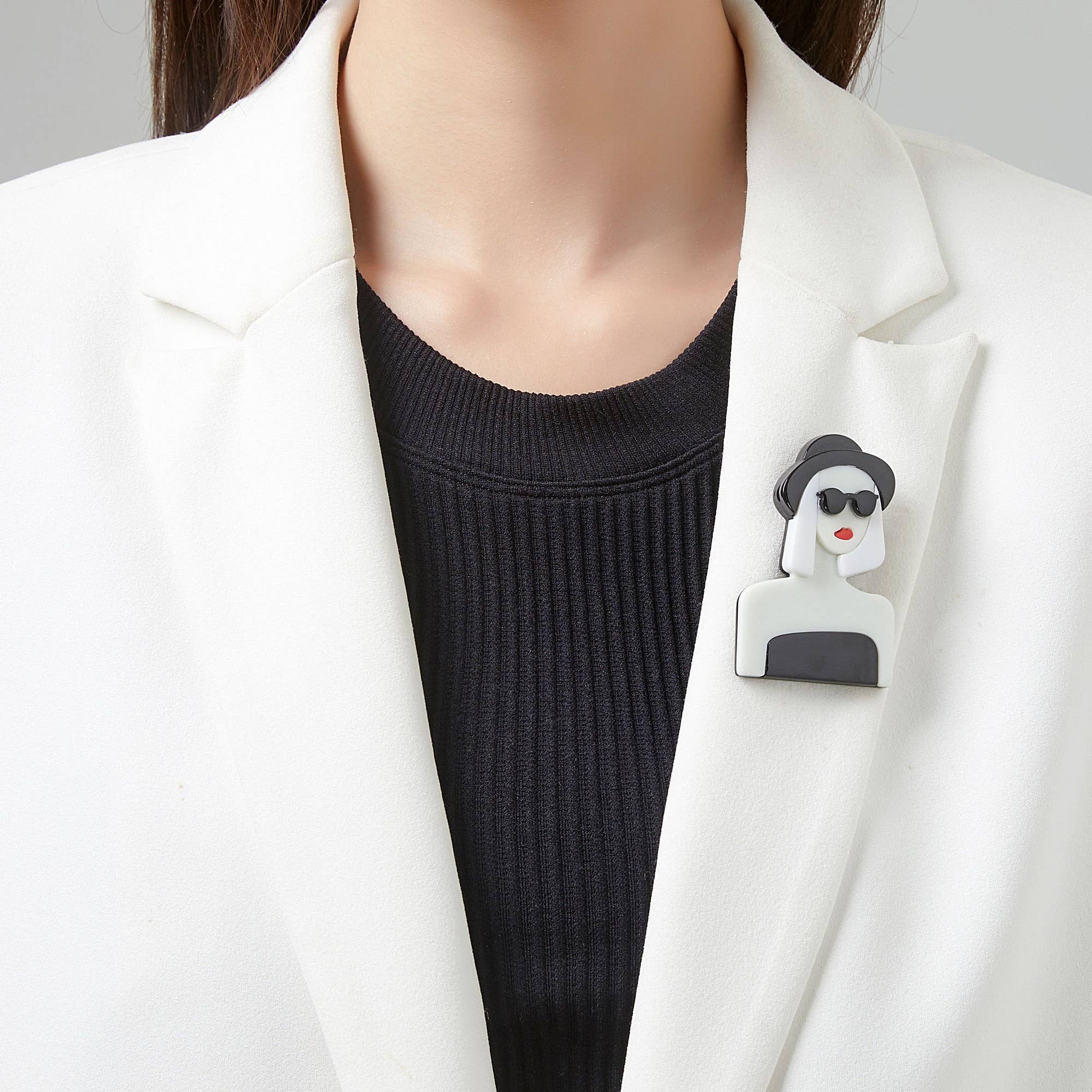 BELLE MISS - Wholesale Brooch - Petronia pin brooch1