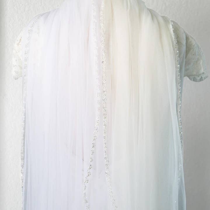 allureweddingjewelry - Wholesale Veil – Women’s - Crystal Edge Beaded Veil4