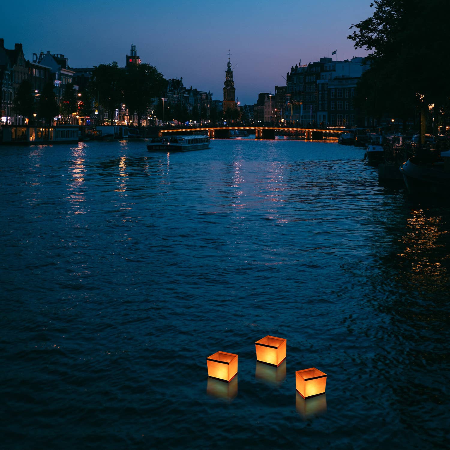 Mad Monkey GmbH – wholesale Utomhusljus – Flytande vattenlyktor för trädgårdsdamm (10-pack)0