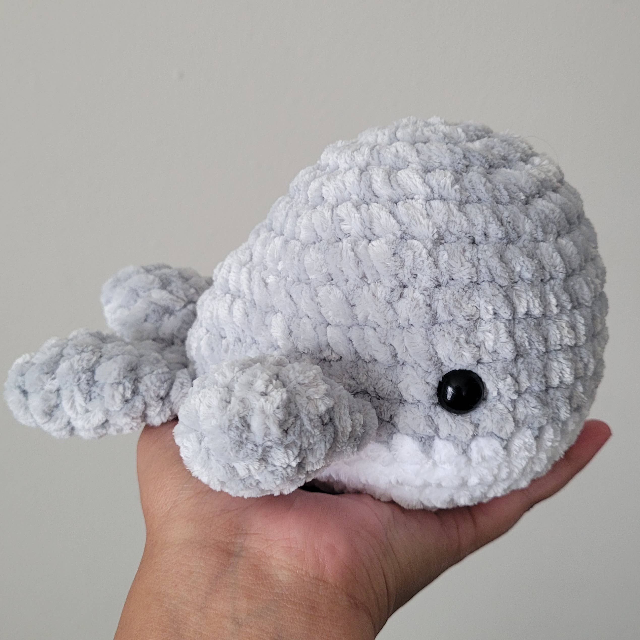 Katie Alay – Großhandel Kuschel-/Plüschtier – Kind & Baby – 7" gehäkelte Wal-Plüschtiere4