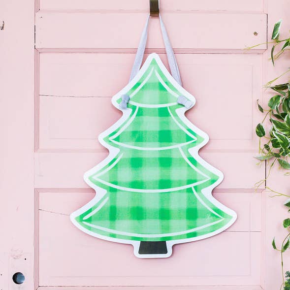 Cintre de porte en forme de sapin de Noël Gingham pour la vente par Songbird Grove Collection