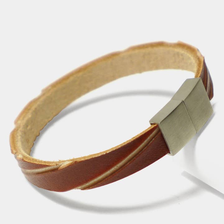 Exciting Men's Bracelet Leather Star Raw YH75 made of Leather for wholesale by STARBEIT