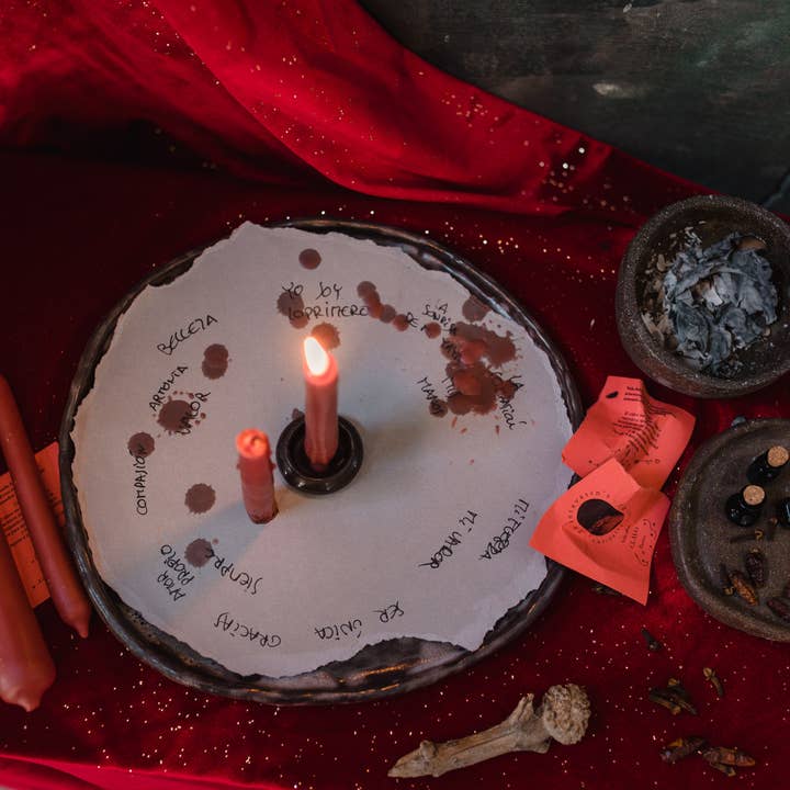 Antevasin´s Store - Vente Bougies/bougeoirs coniques - Bougie rituelle rouge NAILS pour couple (valeur et passion) tressée 13cm5