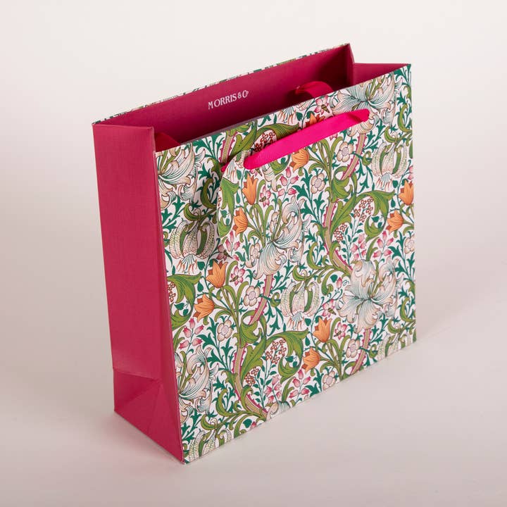 William Morris Golden Lily Fuchsia Medium Gavepose for engroshandel hos Penny Kennedy Ltd