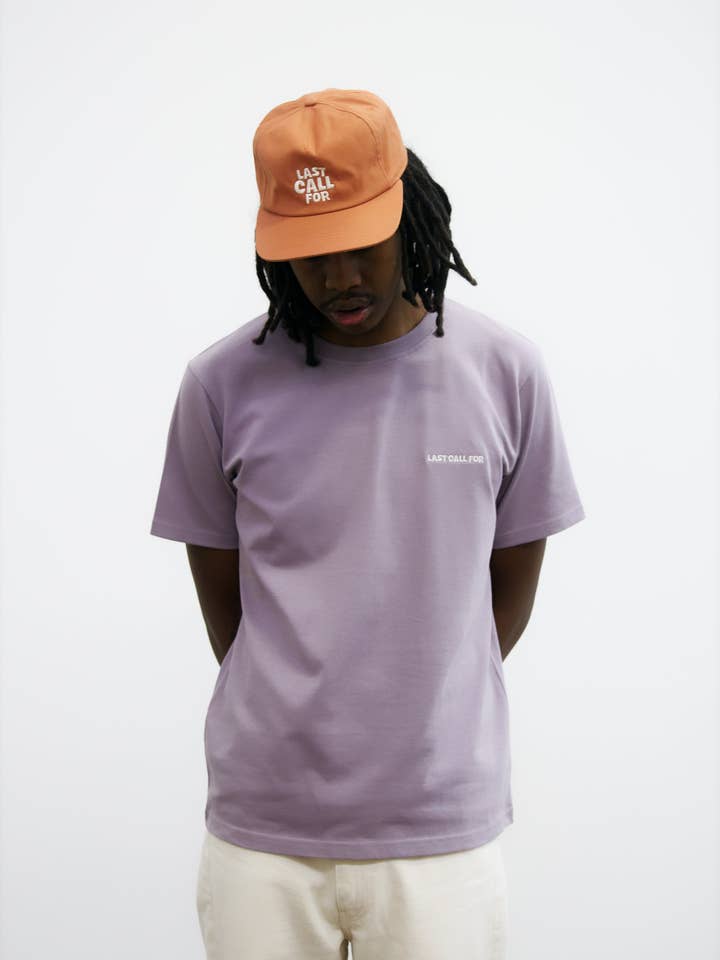 T-shirt in cotone «Last Call For» color lavanda per la vendita all'ingrosso da parte di Last Call For