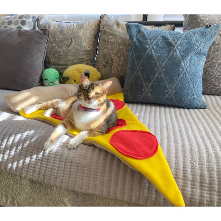 Screaming Pickles - Wholesale Pet Bed - Cat/Dog - Handmade Pet Bed Pizza Slices6
