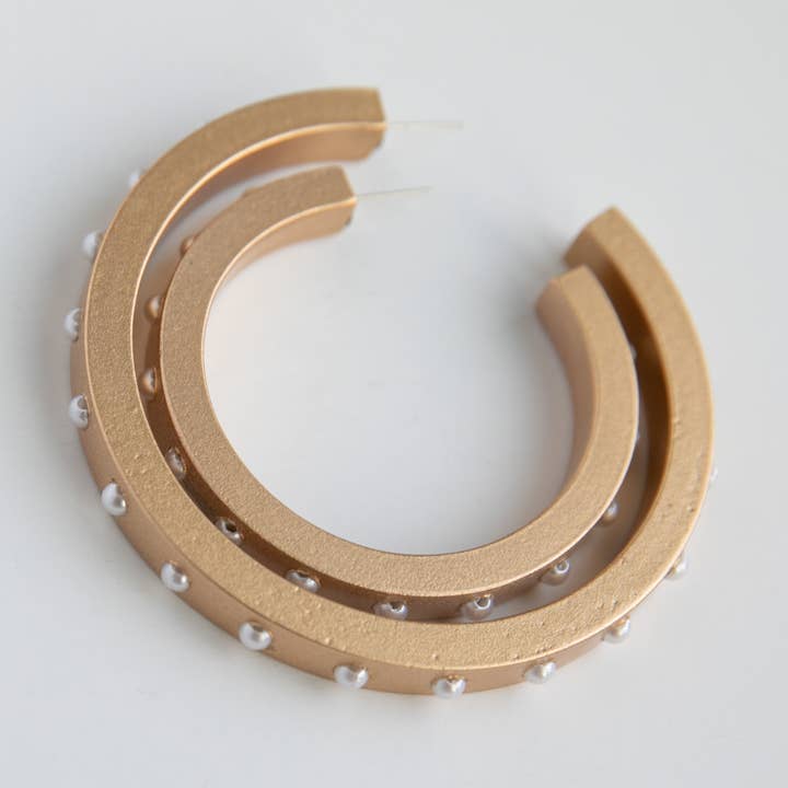 Mittlerer Sunrise Hoop mit Perlen, Champagner für den Großhandel von ELISABETH SILVERMAN