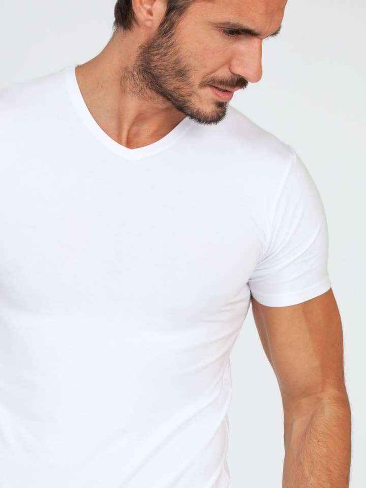 V-hals T-shirt i modal for engroshandel hos EGi Collections