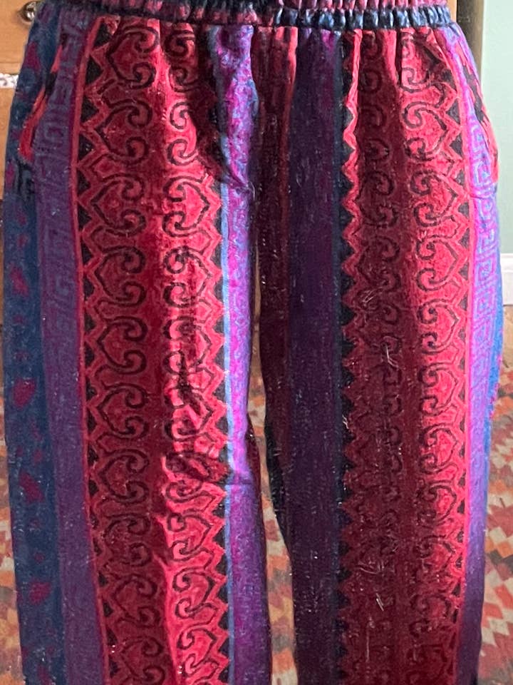 Pantalon Génie en Polaire Géométrique Unisexe AW11 pour la vente par Emma's Emporium