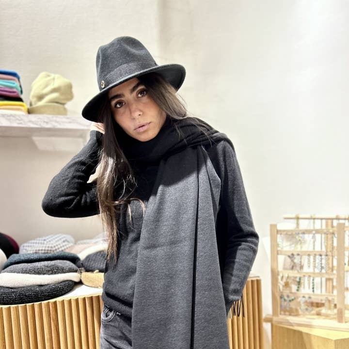 Sensation Cashmere Scarf for wholesale by JOE & MEY Chapeaux Bonnet echarpe