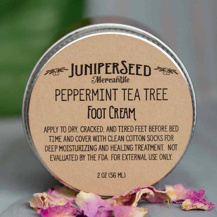 Crème pour les pieds à la menthe poivrée et à l'arbre à thé pour la vente par Juniperseed Mercantile