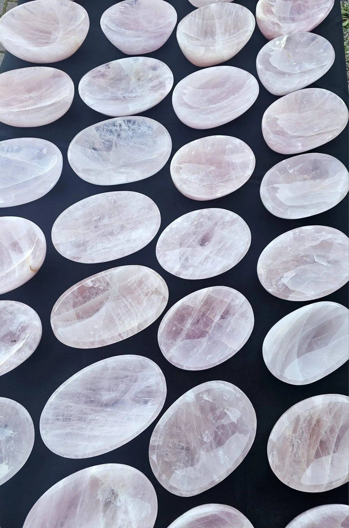 Distinction Crystals – wholesale Spiritual stone/crystal – Large rose quartz crystal bowl3