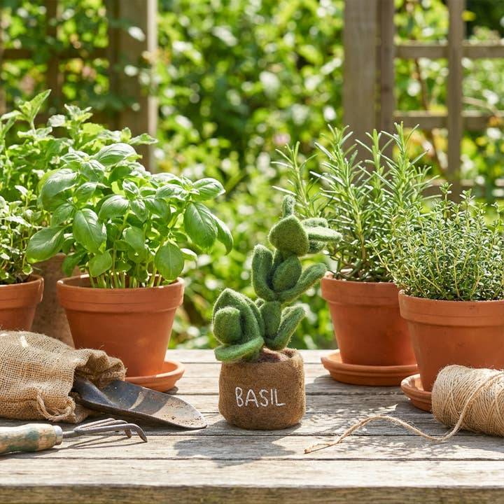 Felt So Good – wholesale Decorative tabletop object – Handmade Felt Herbs Standing Decoration Variety6