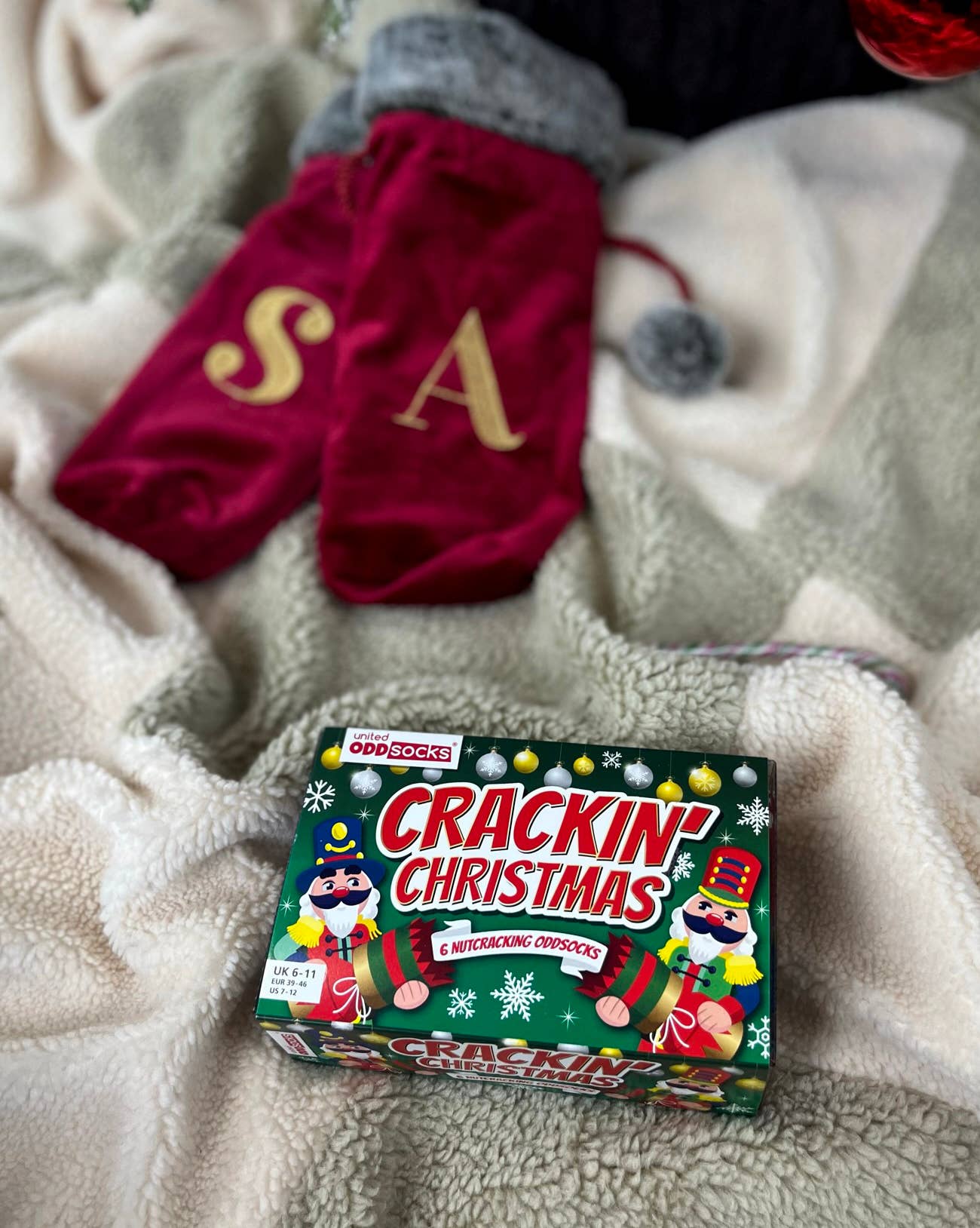 Sock Academy – wholesale Socks – Unisex – CRACKIN' CHRISTMAS | 6 Odd Socks Gift Box - United Oddsocks6
