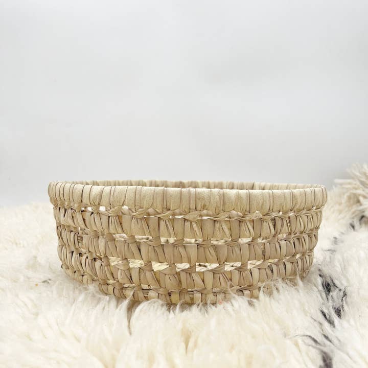 HandHappiness – Engroshandel Kurv – Rund kurv flettet af palmeblade / flet frugtkurv.0