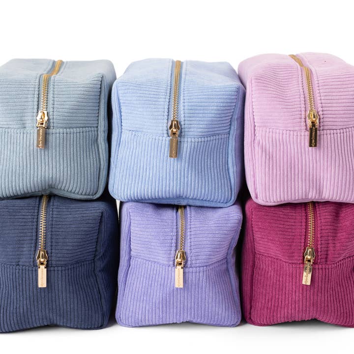 Elyse Breanne Design – bolsa de maquilhagem e cosméticos por atacado – Bolsa de Cosméticos de Veludo Cotelê Lilás3