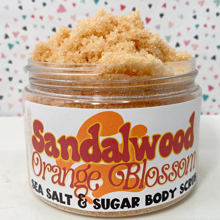 Gommage pour le corps au bois de santal, à l'orange, au sel de mer et au sucre ✨NOUVEAU✨ pour la vente par The Little Bubble