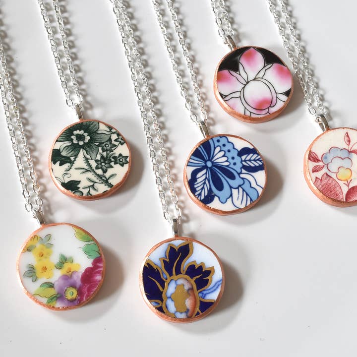 The Broken Plate Pendant Co - Vente Colliers à pendentif - Collier en forme de cercle Broken Plate 9