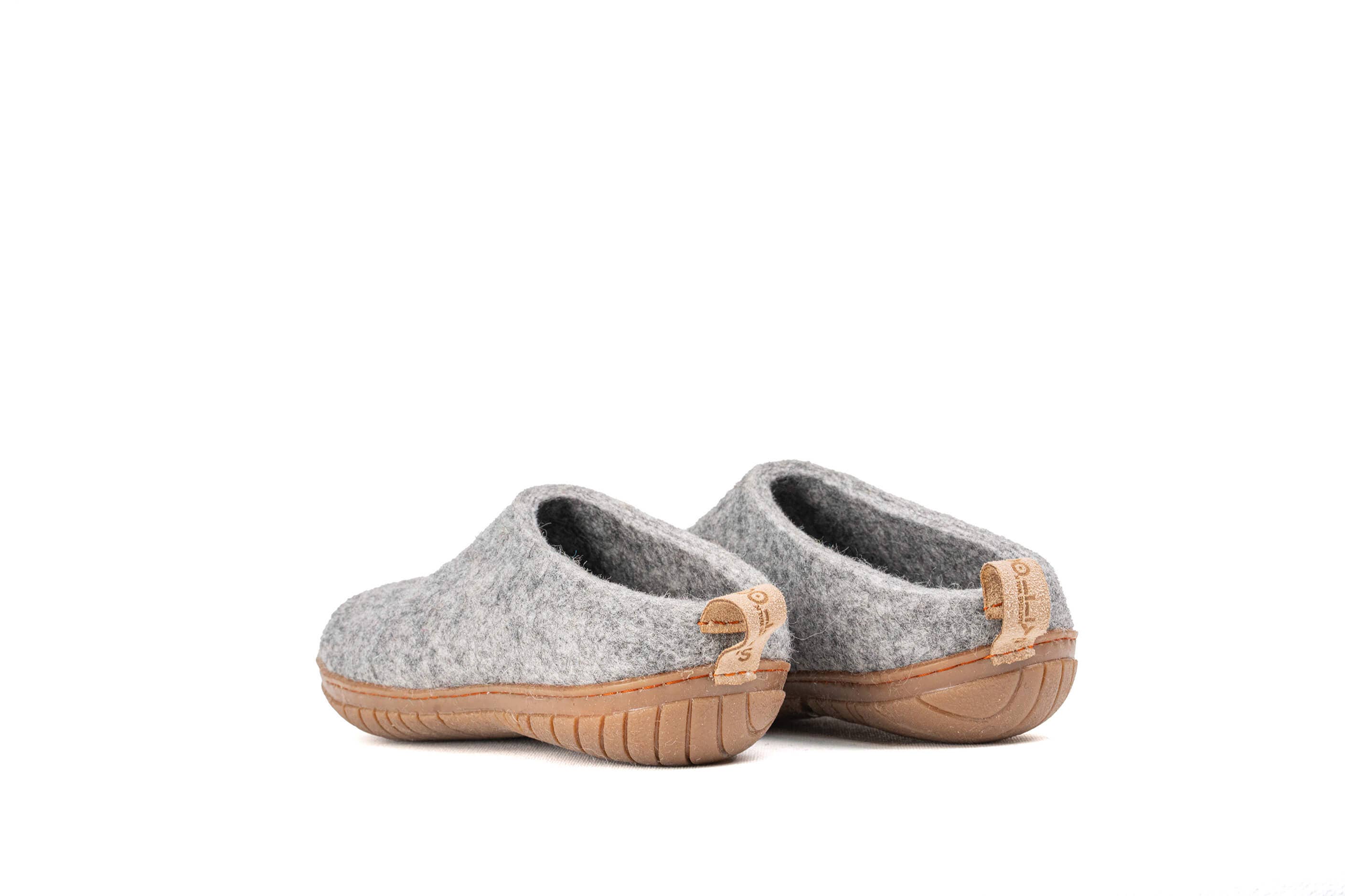 Woollyes Inc - Wholesale Slippers - Unisex - Outdoor Open Heel Slippers With Rubber Sole - Natural Grey6