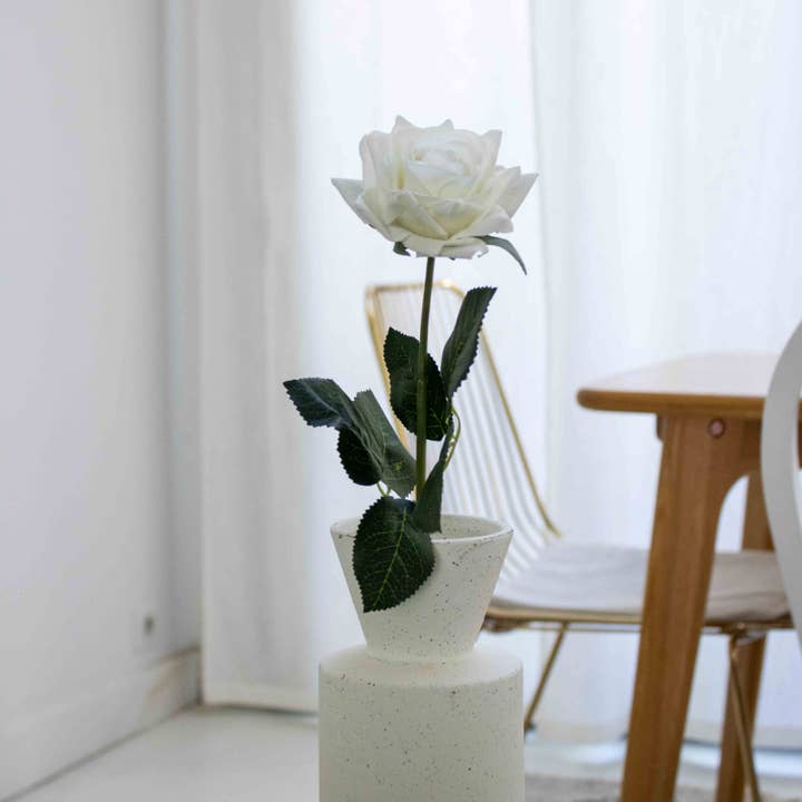 Little white rose for wholesale by Flowrette