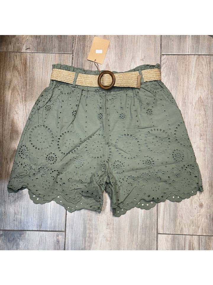 LÉA & LUC - Wholesale Shorts - Women's - Broderie anglaise shorts in 100% cotton REF. 250226