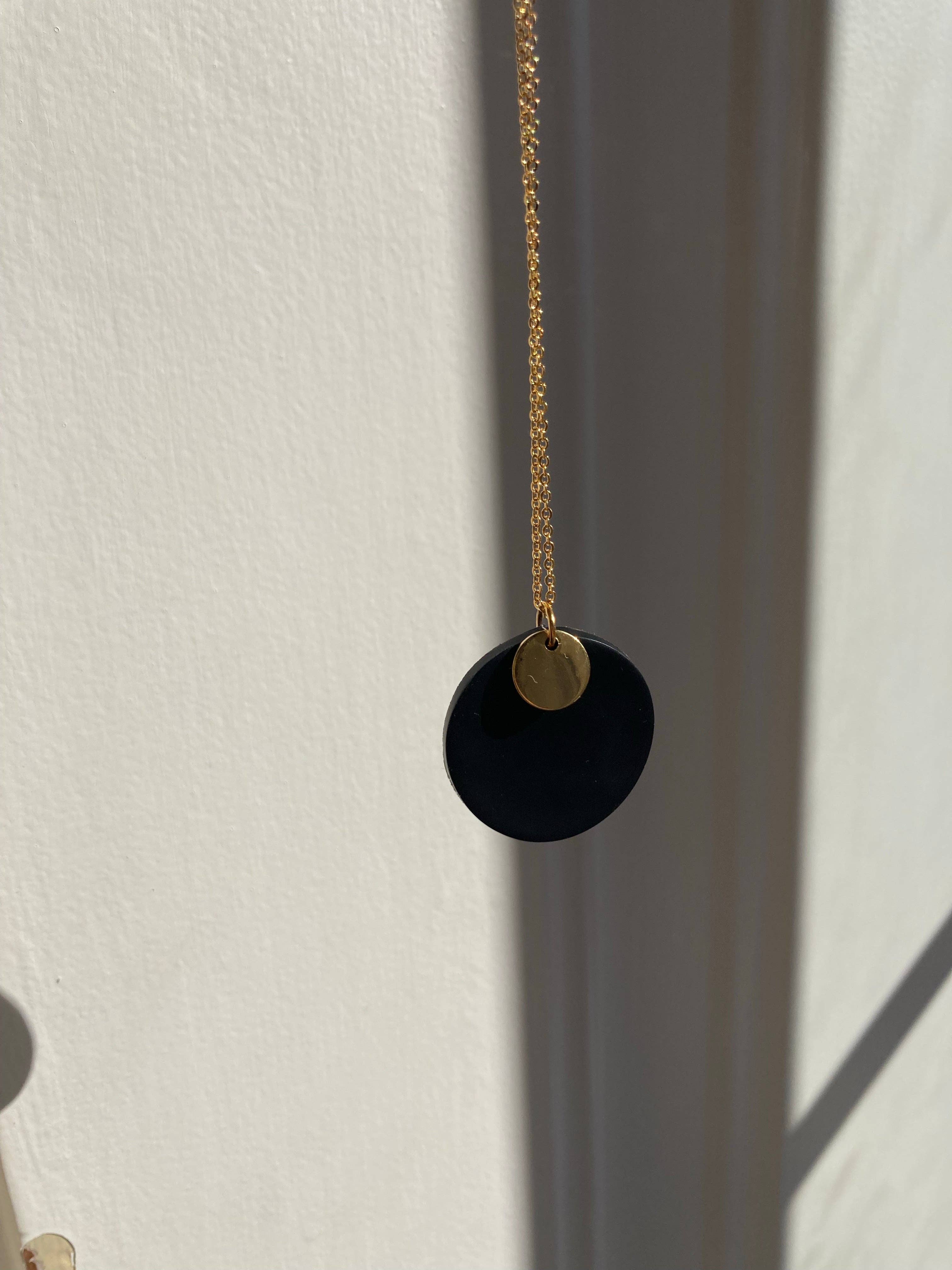 Luna Ray Jewellery – wholesale Pendant/charm necklace – The Eclipse (Black)2