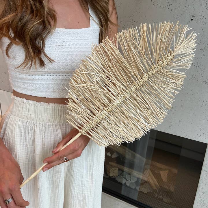 Willow+Wicker - Wholesale Dried/Pressed Flowers - Grass Palm Leaf1