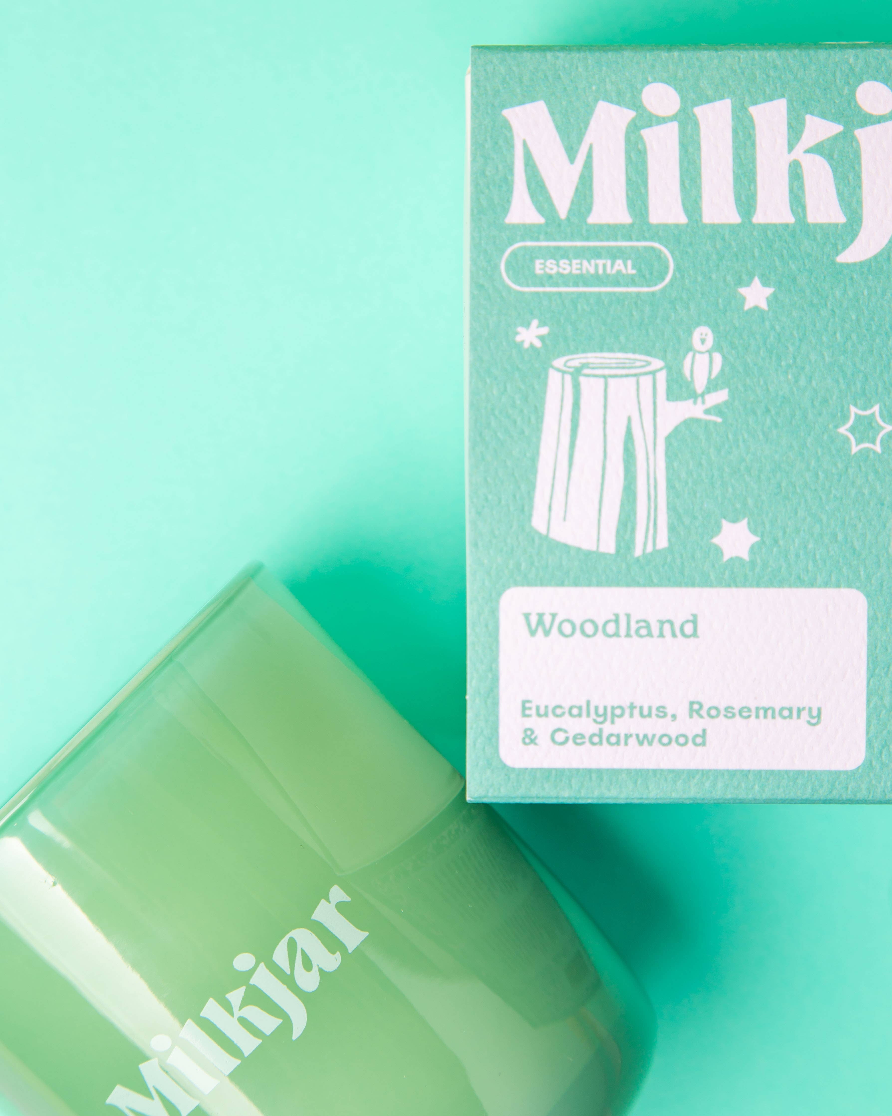 Milk Jar Candle Co. - Vente Bougie en bocal - Woodland - Bougie à la cire de soja et huile essentielle de noix de coco 8 oz5