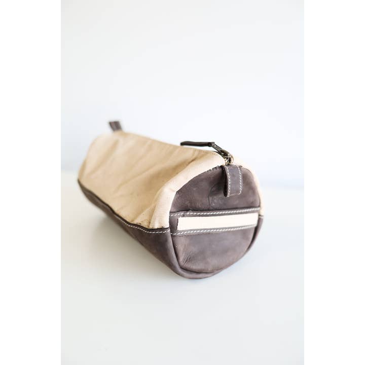 Kilele Gear | Rugged Leather Goods - Wholesale Toiletry Bag - Unisex - Tsavo Toiletry Bag