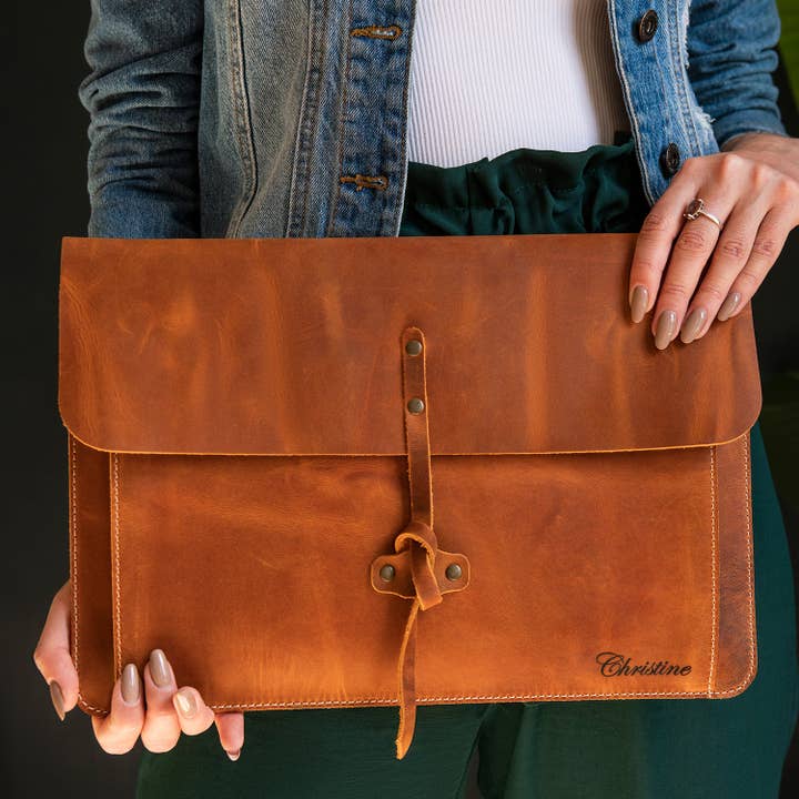 Londo - Wholesale Laptop/Tablet Case - Women's - Londo Top Grain Leather MacBook Pro and Air 16 Inch, 14, 15.5, 15, 13 inch & iPad Pro 12.9 Case with Front Pocket & Flap Closure – Retro Vintage Laptop Bag1