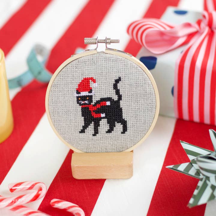 Christmas Cat Beginner Counted Cross Stitch Kit for wholesale by Cotton Clara Craft Kits & Supplies