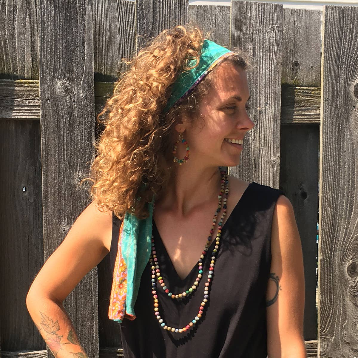 WorldFinds – wholesale Scarf – Women's – Sari Chic Scarf1