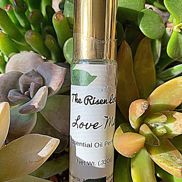 Parfum d'huile essentielle Love Me pour la vente par The Risen Lotus LLC