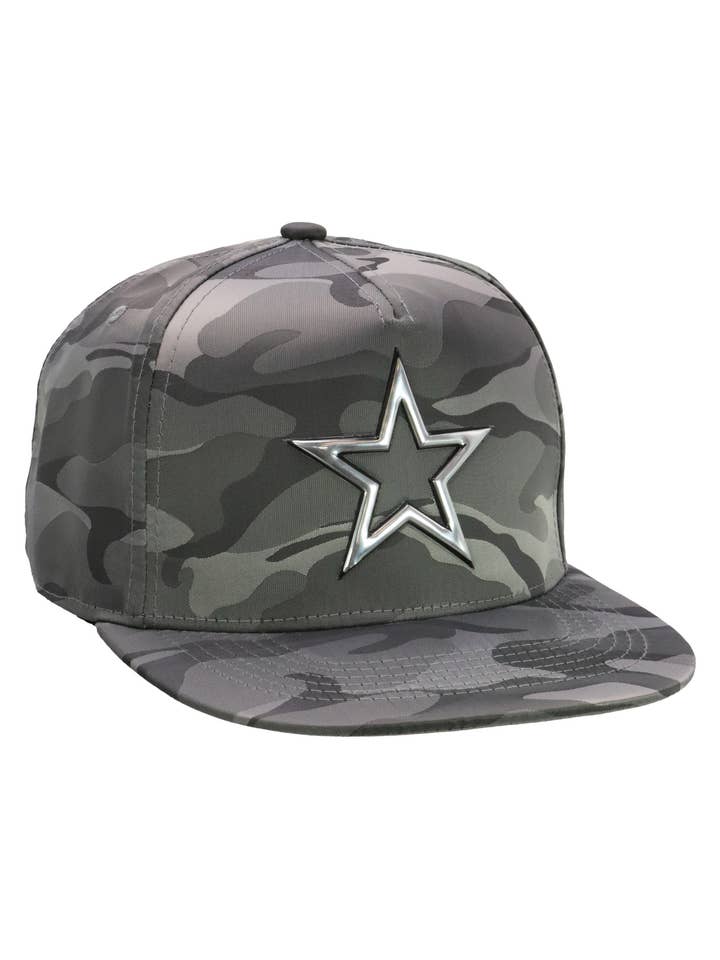 Snapback in Poliestere con Stampa Camo e Stella Vuota in Lamina Metallica per la vendita all'ingrosso da parte di Cap Zone