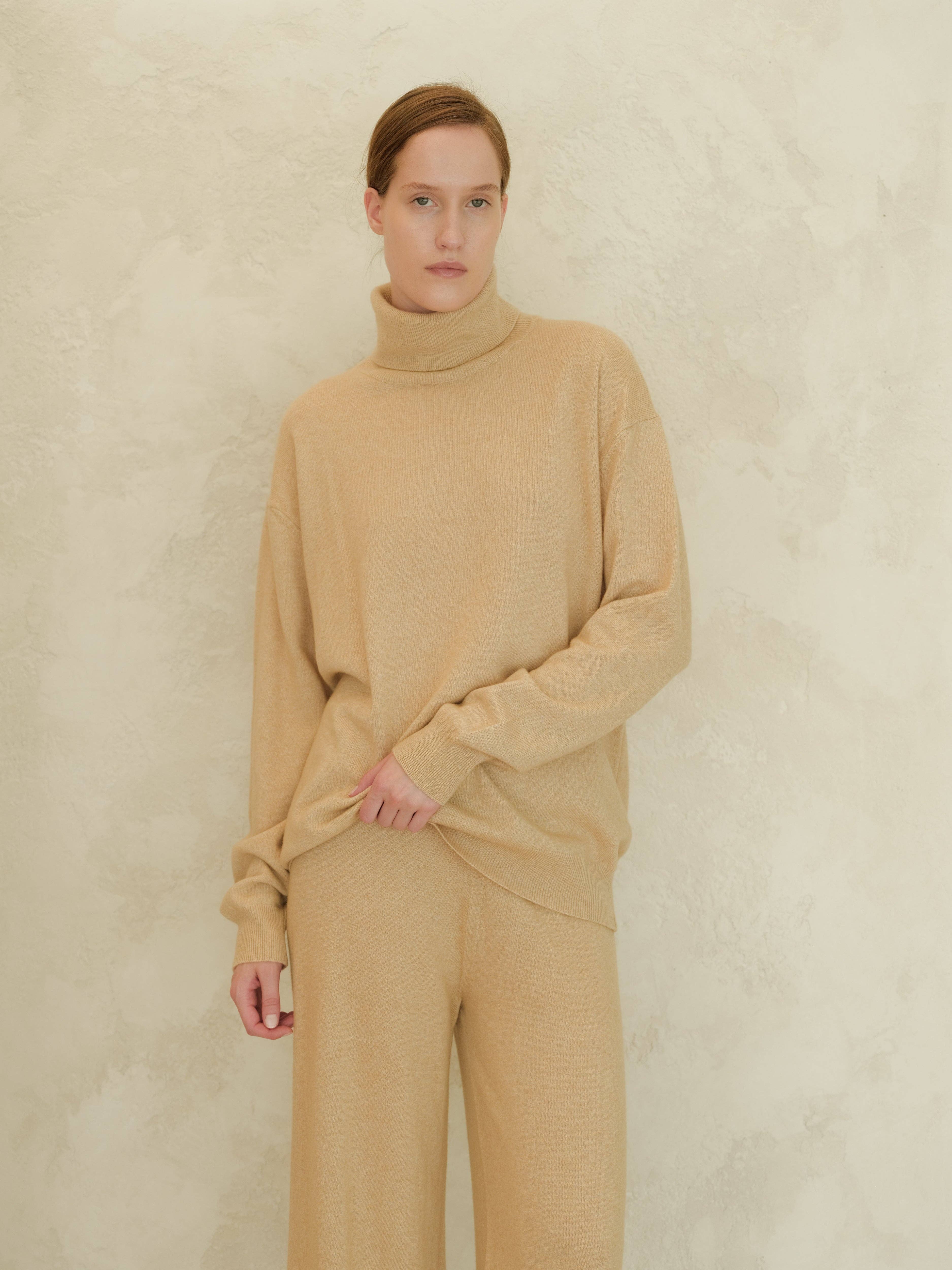 Lèmme - Wholesale Knit Sweater - Women's - Cashmere Mix Classic Turtleneck Sweater2