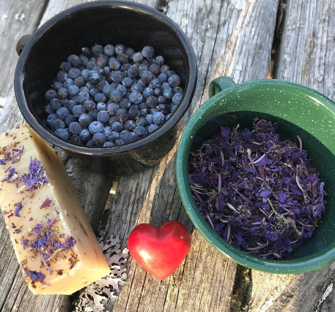 The Yukon Soaps Company - Wholesale Bar Soap - Essential Soap Bar - Yukon Gin & Tonic3