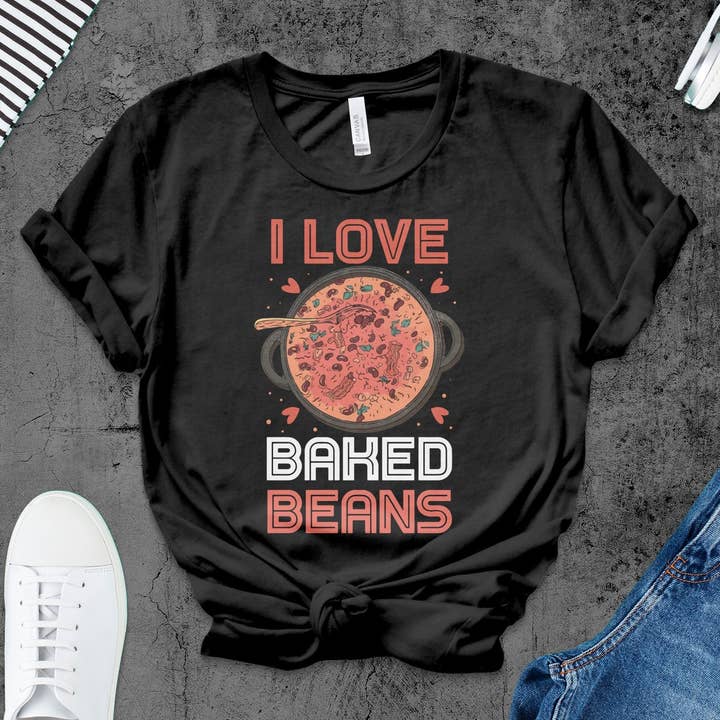 I Love Beans“ grafisk T-shirt, sjov vegansk tee, plantebaseret livsstilsskjorte, afslappet komfortmadtop, finurligt illustrationstøj for engroshandel hos FreakyTeeFactory