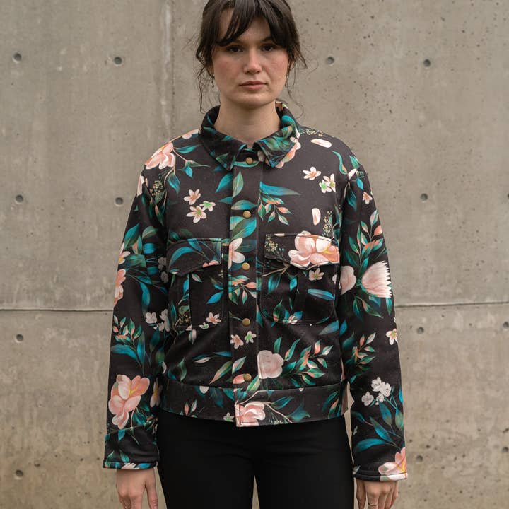 Mystic Moonflower quiltet jakke for engroshandel hos The Cozyy Affair