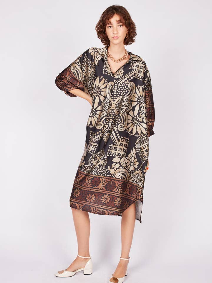 Robe à écharpe large pour la vente par Dioxide