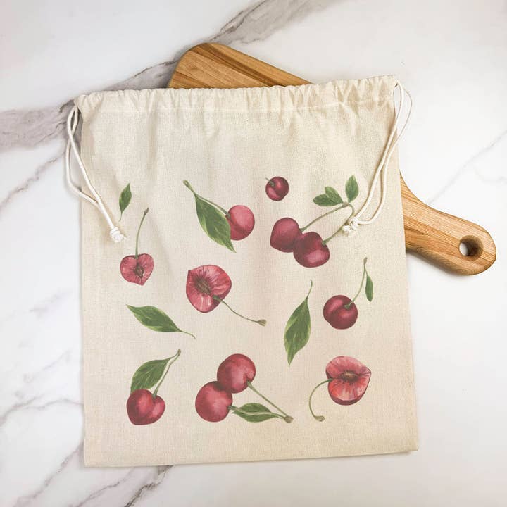 Sac à cordon en coton - Motif cerise pour la vente par Indigo Tangerine