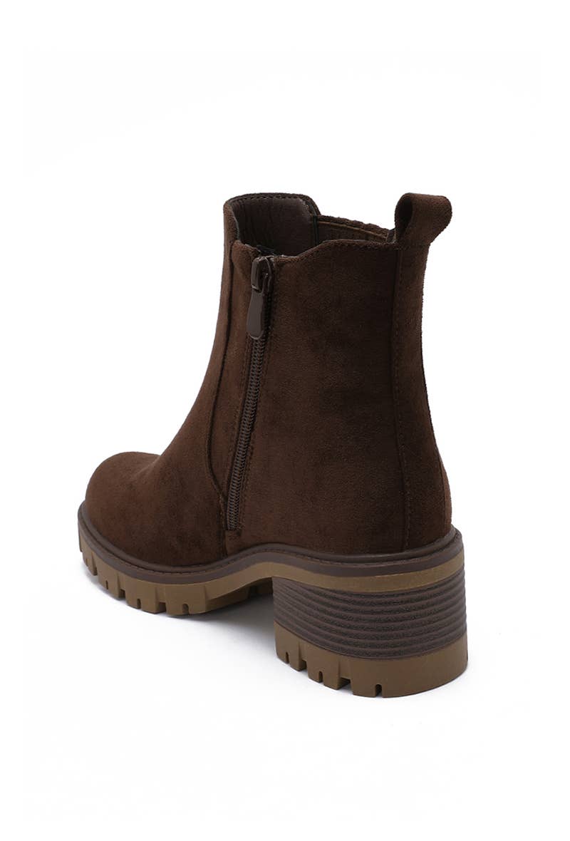 Joia Paris - Wholesale Boots - Women's - Women's ankle boots with block heel and lug sole WZ-7124