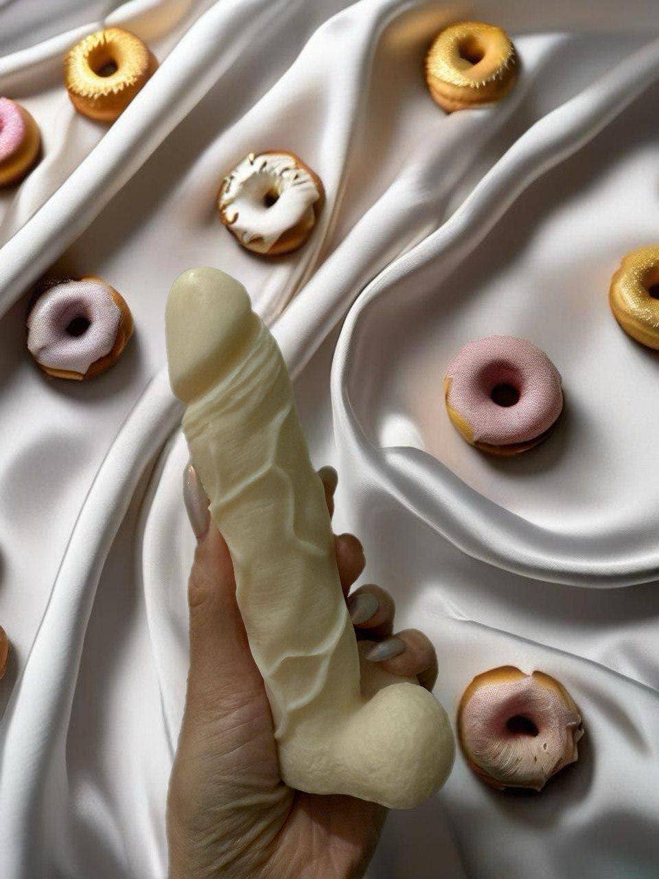 Karly’s Candles - Wholesale Craft Supplies - Naughty Silicone Mold for Candles, Resin & Chocolate3