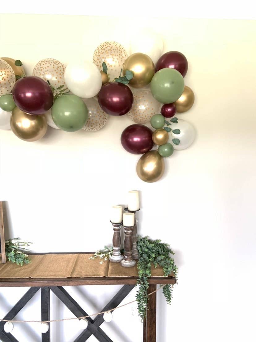 Hullaballoons - Vendita all'ingrosso Bandierine/Ghirlande - Ghirlanda di palloncini bordeaux ed eucalipto | Kit fai da te6