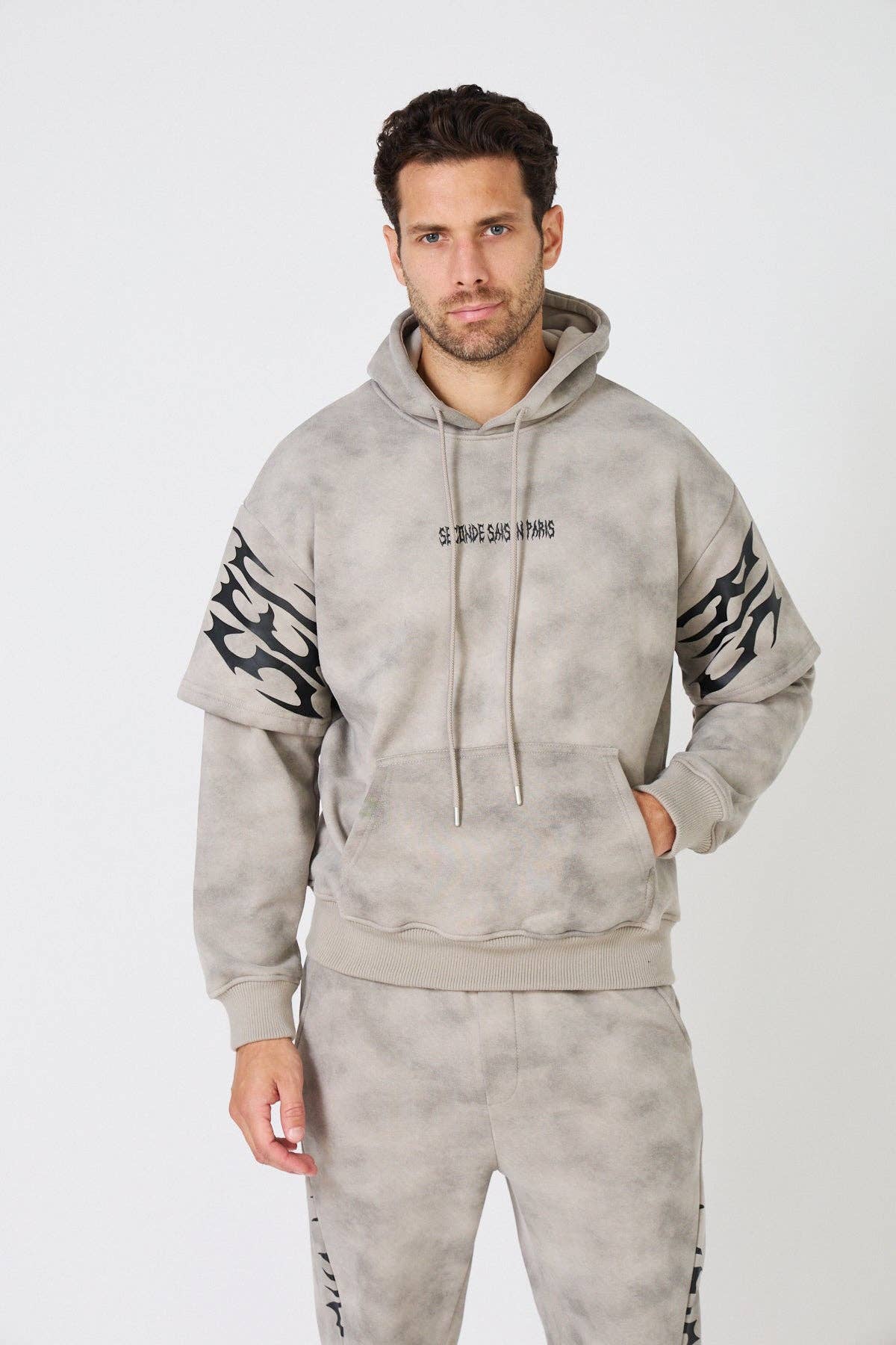 TOP MONDAY - Wholesale Tracksuit - Men's - Men's Oversized Tracksuit Set – Flame / Tribal Prints3