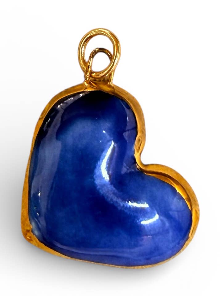 Grand Charme Cœur pour la vente par Shá Parlé