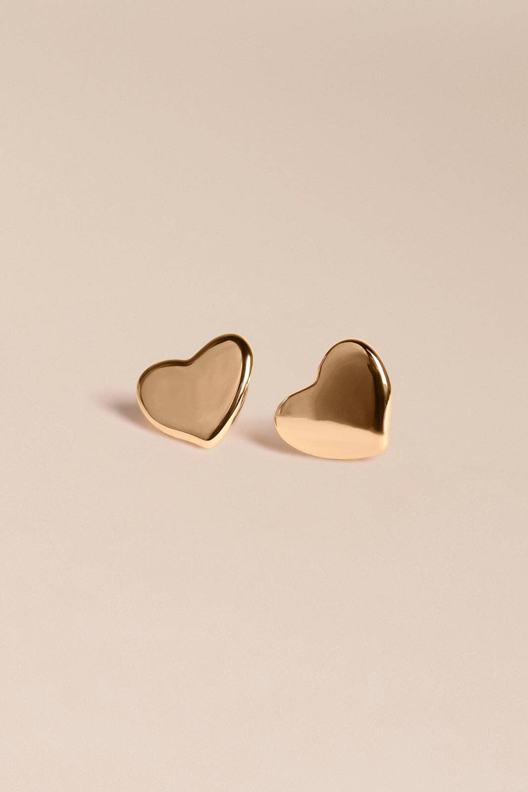 Waekura - Wholesale Stud/Post Earrings - Sacha nails