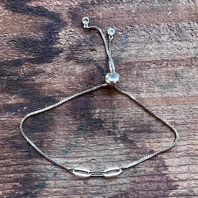 Sølvjusterbart forbindelsesarmbånd for engroshandel hos Carley King Jewels