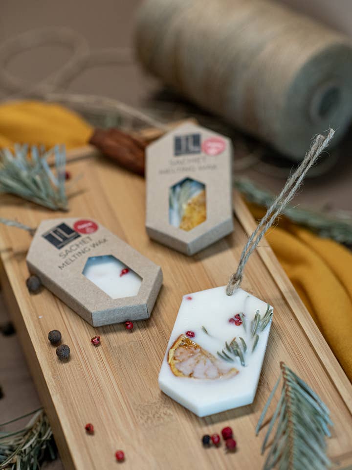 Winterse Fairytale geurzakje met kaneel, kruidnagel en sinaasappel voor wholesale door TLCandlesLatvia